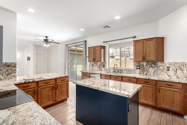 16510 W TETHER Trail, Surprise, AZ 85387