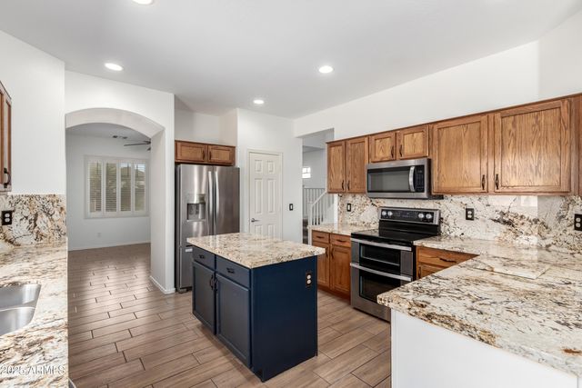 16510 W TETHER Trail, Surprise, AZ 85387