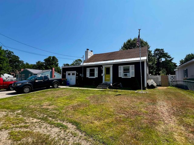 5 Russell Street, Rochester, NH 03867