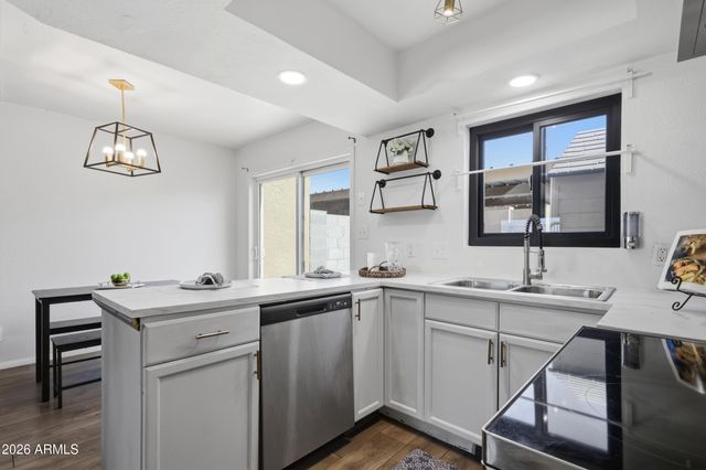 2724 W MCLELLAN Boulevard 119, Phoenix, AZ 85017