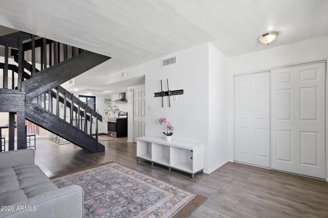 2724 W MCLELLAN Boulevard 119, Phoenix, AZ 85017