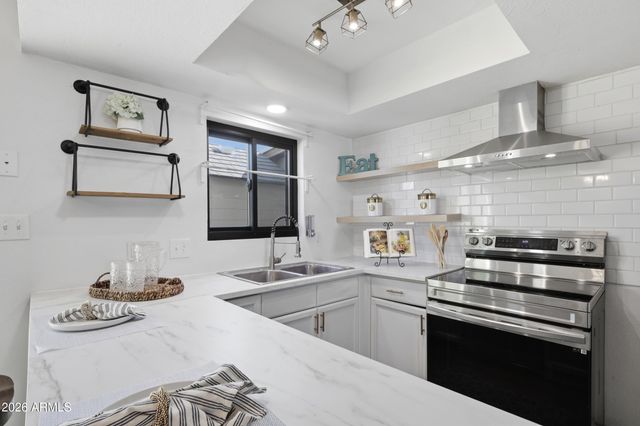 2724 W MCLELLAN Boulevard 119, Phoenix, AZ 85017
