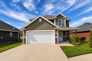 2807 AMBERWOOD CT, Columbia, MO 65203