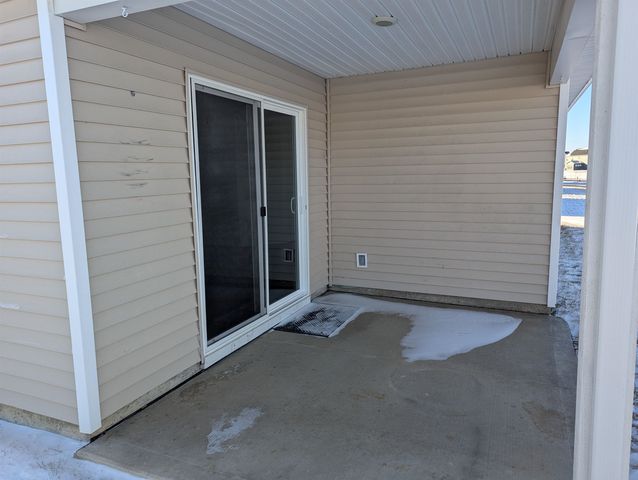 1479 Livingston Lakes Way, Fort Wayne, IN 46818