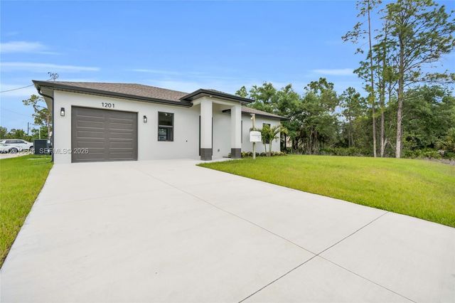 1201 E 7th ST, Lehigh Acres, FL 33972