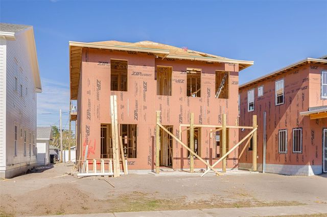 461 47TH AVENUE N, St Petersburg, FL 33703