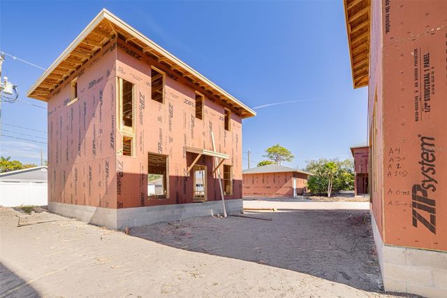 461 47TH AVENUE N, St Petersburg, FL 33703