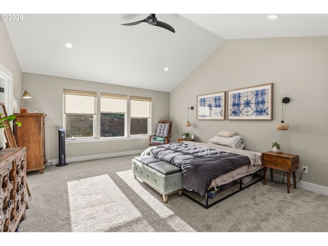 87716 OAKS ORCHARD Rd, Veneta, OR 97487
