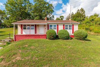 109 New Orchard Dr, Frazer, PA 15084