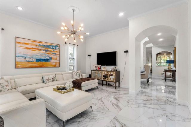 599 Cresta Circle, West Palm Beach, FL 33413