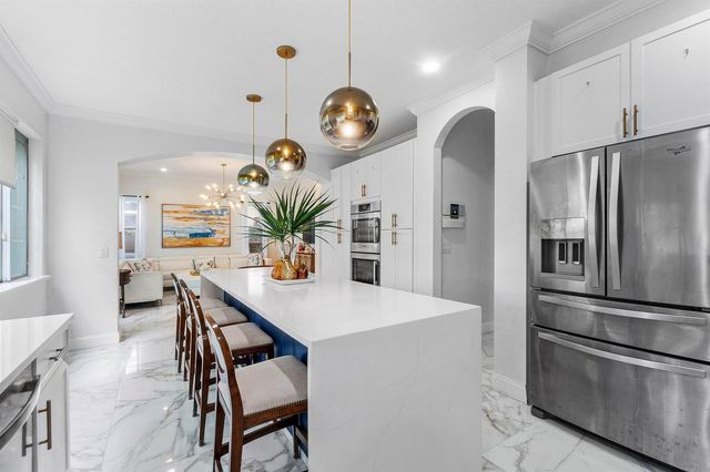 599 Cresta Circle, West Palm Beach, FL 33413