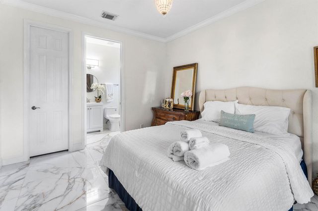 599 Cresta Circle, West Palm Beach, FL 33413