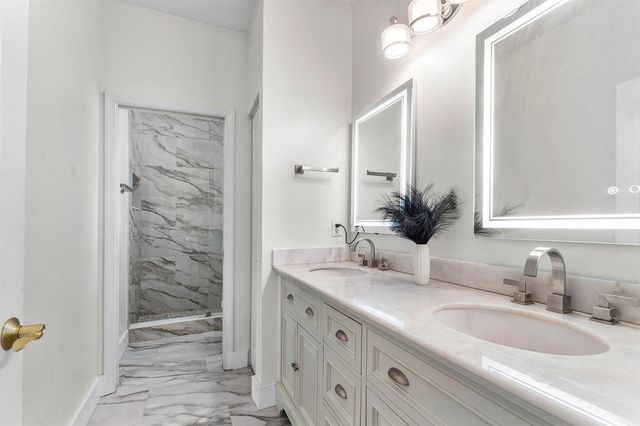 599 Cresta Circle, West Palm Beach, FL 33413