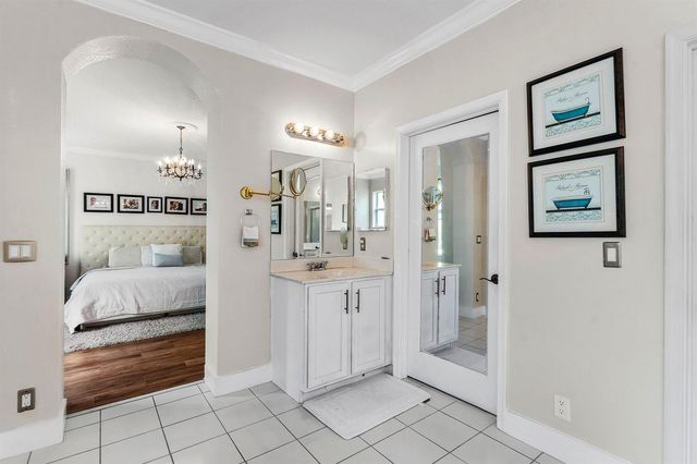 599 Cresta Circle, West Palm Beach, FL 33413