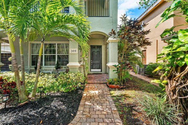 599 Cresta Circle, West Palm Beach, FL 33413