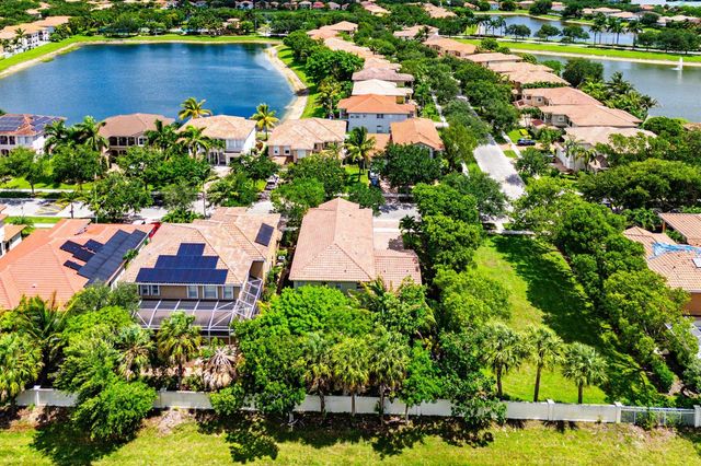 599 Cresta Circle, West Palm Beach, FL 33413