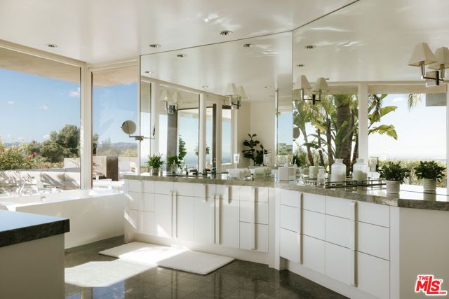 301 Trousdale Place, Beverly Hills, CA 90210
