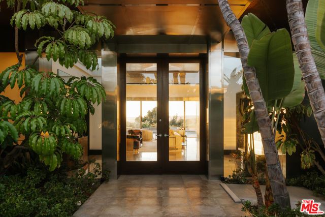 301 Trousdale Place, Beverly Hills, CA 90210