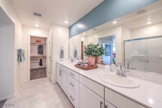 1289 Johnson Creek Lane 120, North Las Vegas, NV 89084