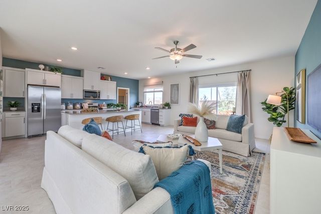 1289 Johnson Creek Lane 120, North Las Vegas, NV 89084