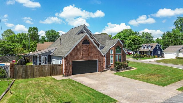 215 Hunters Run Circle, NW, Cleveland, TN 37312