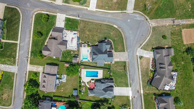 215 Hunters Run Circle, NW, Cleveland, TN 37312
