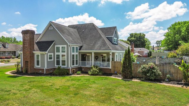 215 Hunters Run Circle, NW, Cleveland, TN 37312