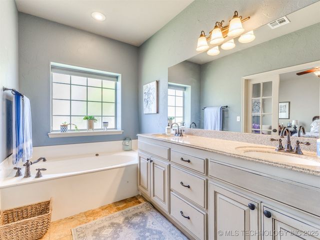 1004 W Elmira Street, Broken Arrow, OK 74012