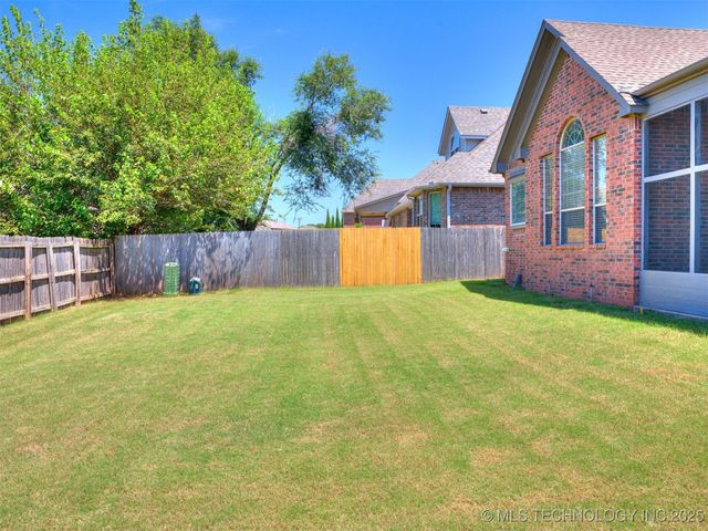 1004 W Elmira Street, Broken Arrow, OK 74012