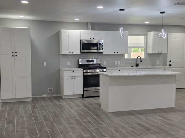 3914 Southlawn Street, Houston, TX 77021