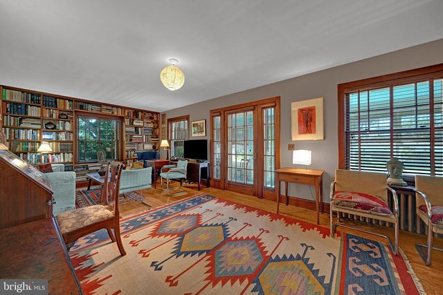 24 E PROSPECT ST, Hopewell, NJ 08525
