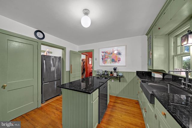 24 E PROSPECT ST, Hopewell, NJ 08525