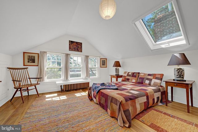 24 E PROSPECT ST, Hopewell, NJ 08525