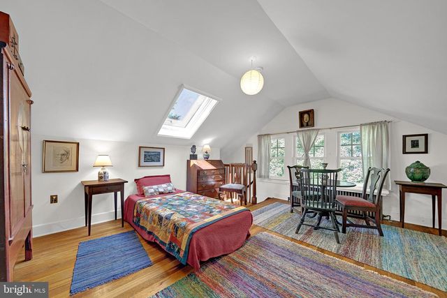 24 E PROSPECT ST, Hopewell, NJ 08525