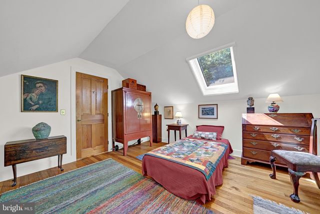 24 E PROSPECT ST, Hopewell, NJ 08525
