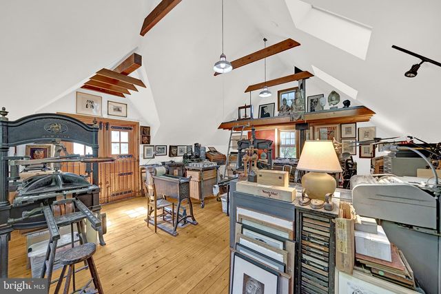 24 E PROSPECT ST, Hopewell, NJ 08525