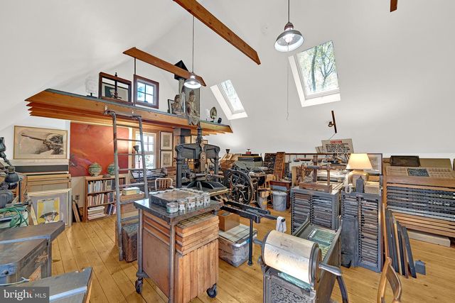 24 E PROSPECT ST, Hopewell, NJ 08525