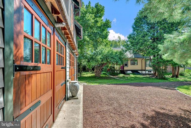 24 E PROSPECT ST, Hopewell, NJ 08525