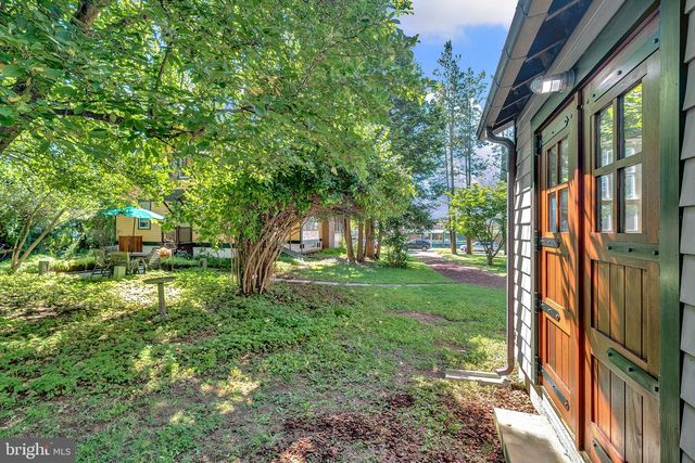 24 E PROSPECT ST, Hopewell, NJ 08525