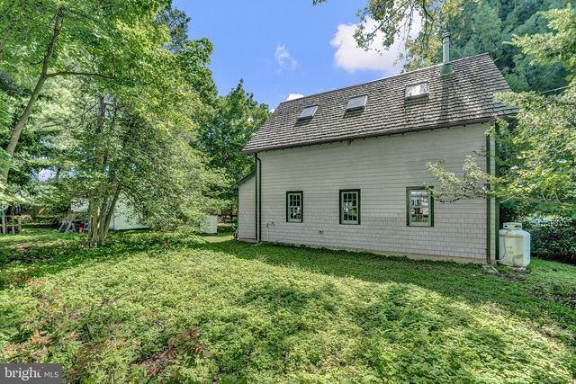 24 E PROSPECT ST, Hopewell, NJ 08525