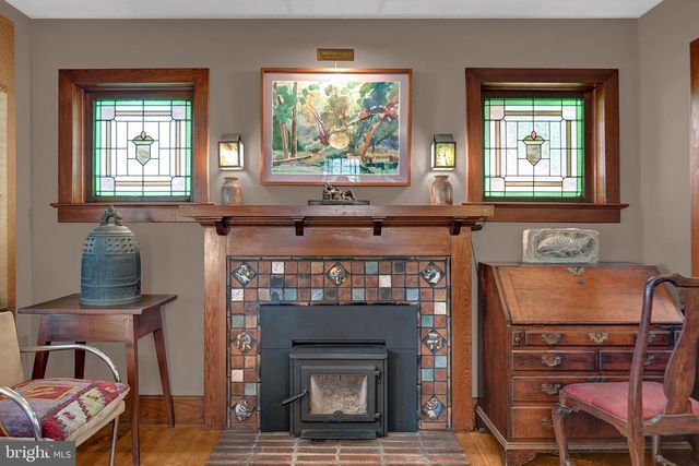 24 E PROSPECT ST, Hopewell, NJ 08525