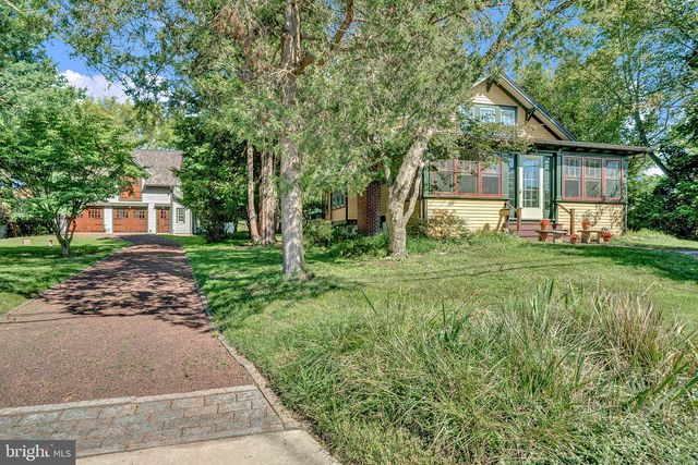 24 E PROSPECT ST, Hopewell, NJ 08525