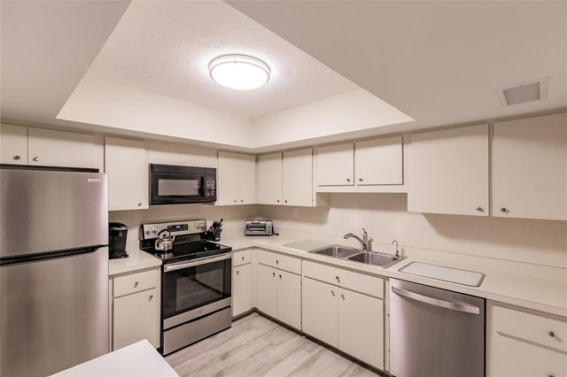 1055 W PEPPERTREE DRIVE 506AA, Sarasota, FL 34242