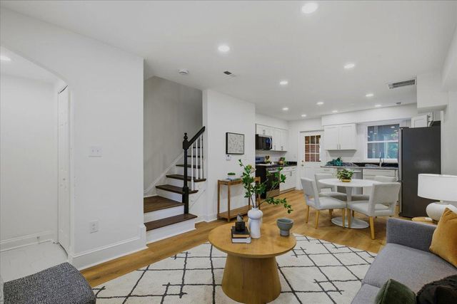 109 CLIFFORD AVE, Alexandria, VA 22305