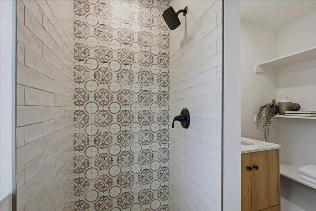 109 CLIFFORD AVE, Alexandria, VA 22305