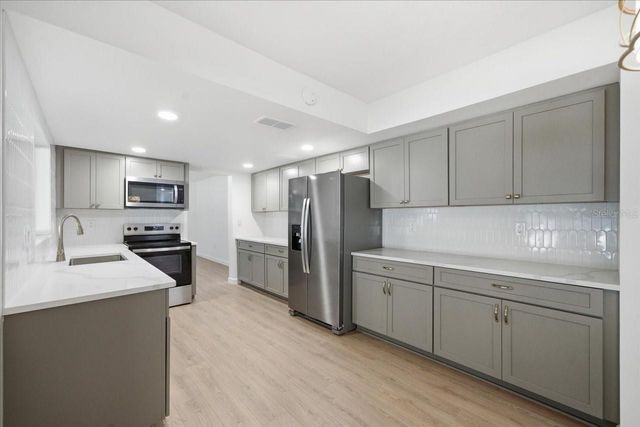 16113 TAMPA STREET, Lutz, FL 33548