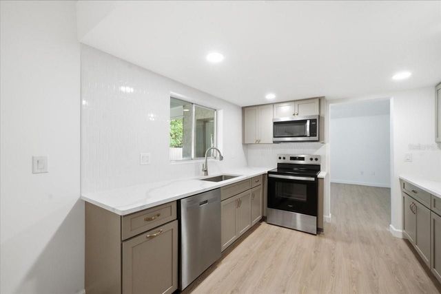 16113 TAMPA STREET, Lutz, FL 33548