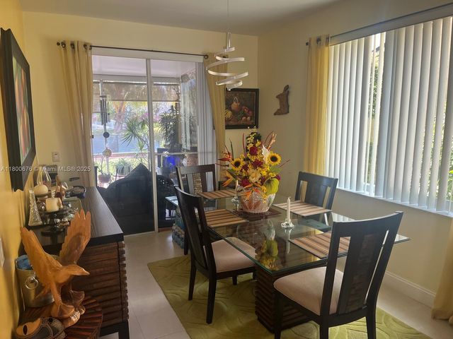 621 NW 157th Ave, Pembroke Pines, FL 33028
