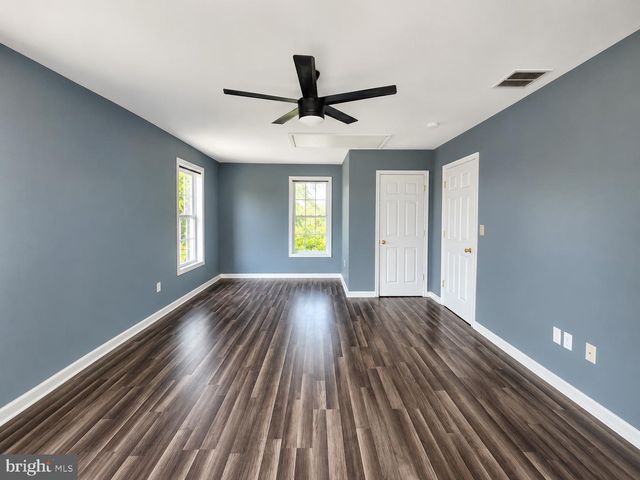 2017 CHESTNUT ST, Holmes, PA 19043
