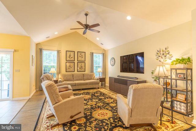1166 CREEKSIDE LN, Quakertown, PA 18951
